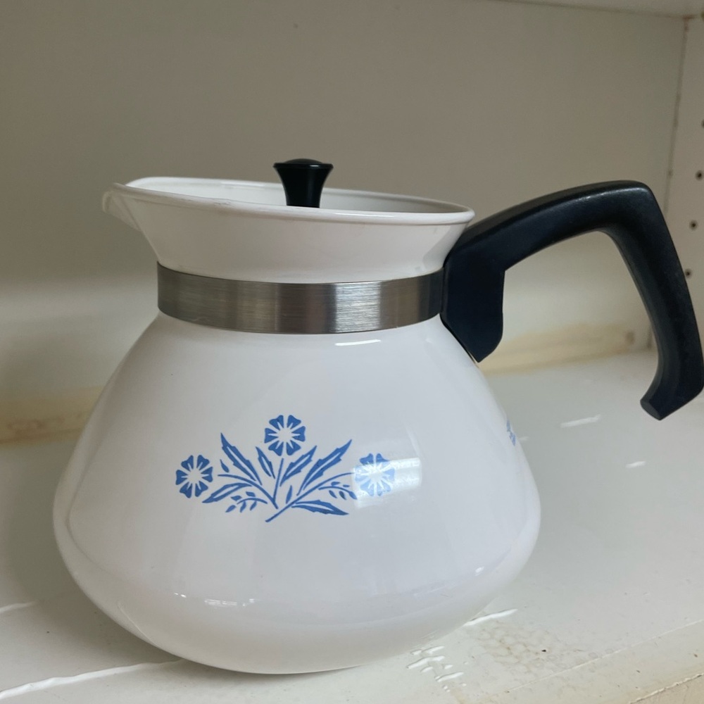 Vintage P-104 Blue Cornflower Corning Ware 6 Cup Tea Pot/Kettle, w/Lid